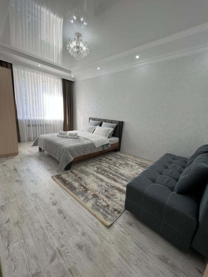 Уютная Квартира На Expo-Smart Замок Apartment Astana Bagian luar foto