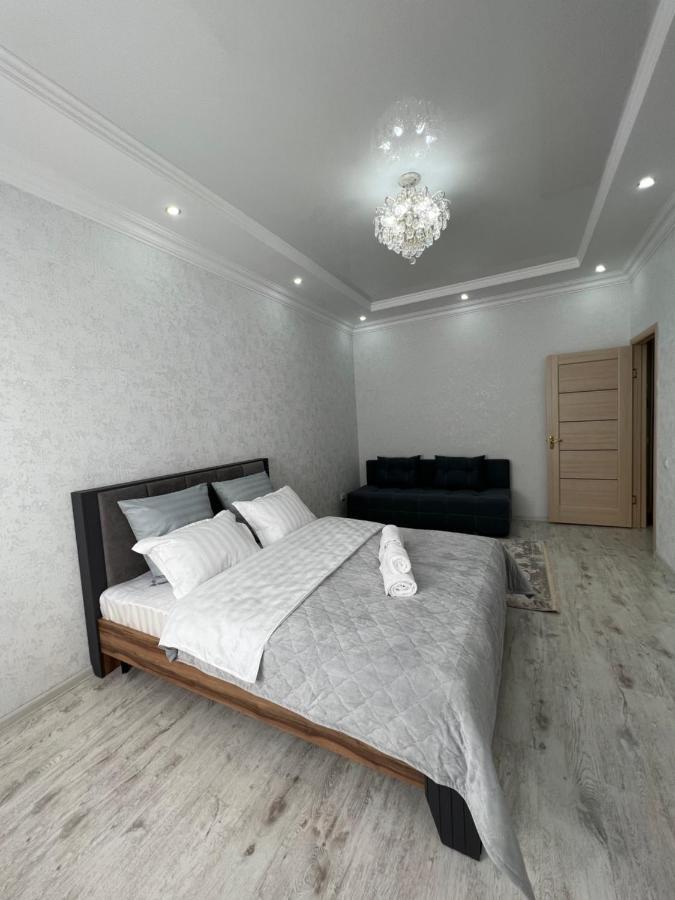 Уютная Квартира На Expo-Smart Замок Apartment Astana Bagian luar foto