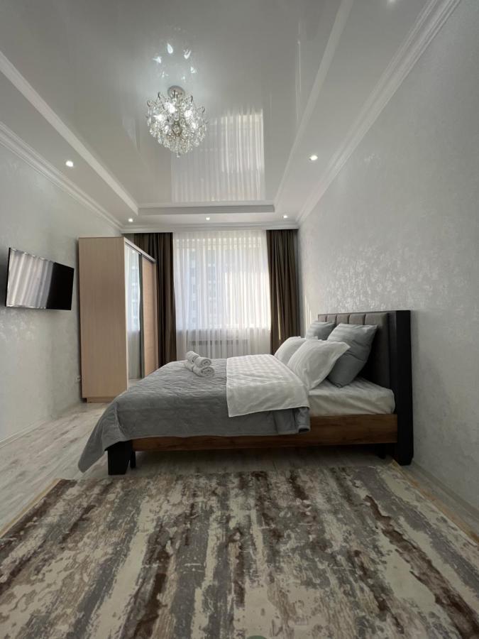 Уютная Квартира На Expo-Smart Замок Apartment Astana Bagian luar foto