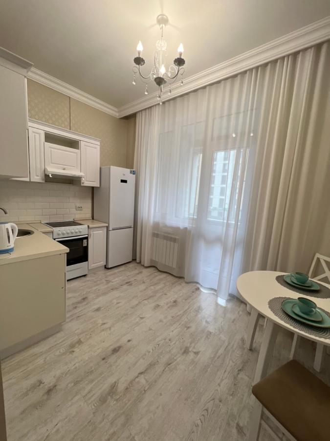 Уютная Квартира На Expo-Smart Замок Apartment Astana Bagian luar foto