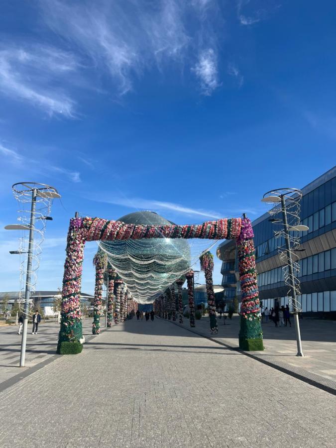 Уютная Квартира На Expo-Smart Замок Apartment Astana Bagian luar foto